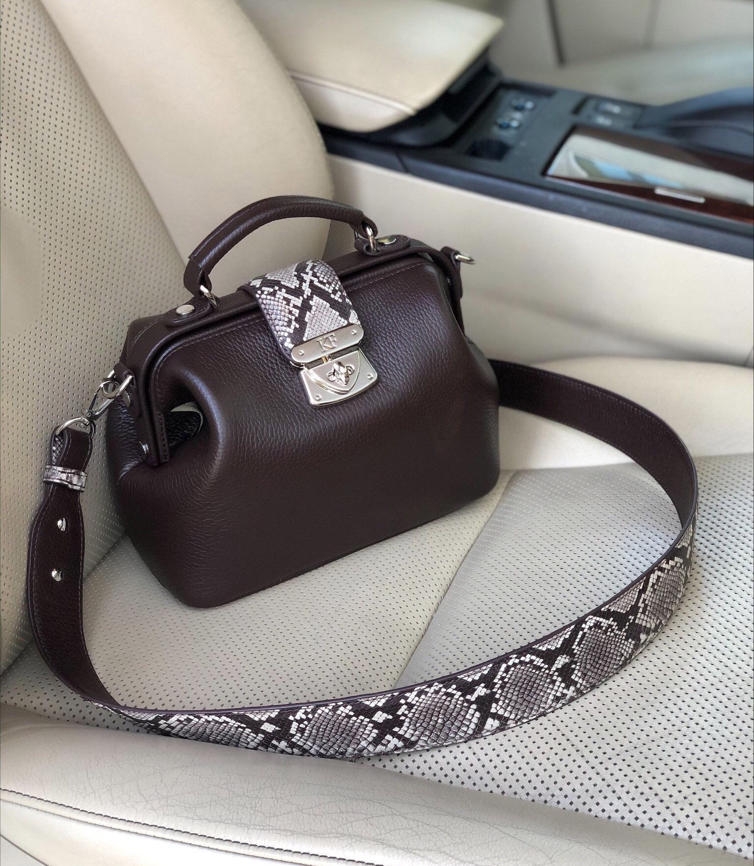 Leather doctor bag for women, Brown Leather Shoulder Bag, Women's Leather doctor bag, Leather bag KF-5399